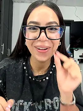 IamSteph13 online show from 10.10.25