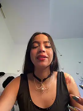 IamSteph13 online show from 05.15.26