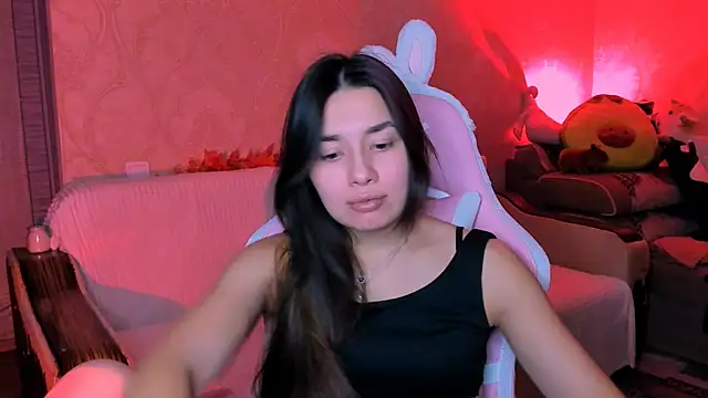 Snapshot of Swee_Alicee chatting on 11.20.25 Swee Alicee online show from 11.20.25