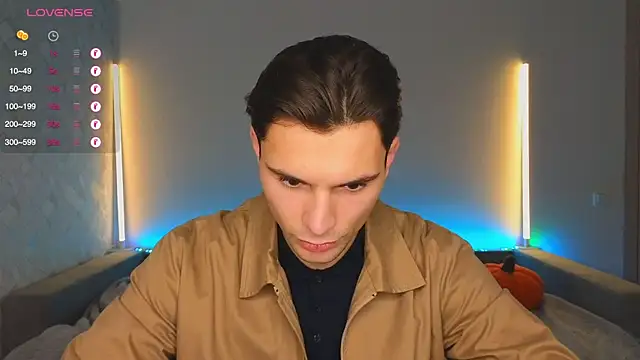 denlover1 online show from 11.24.25