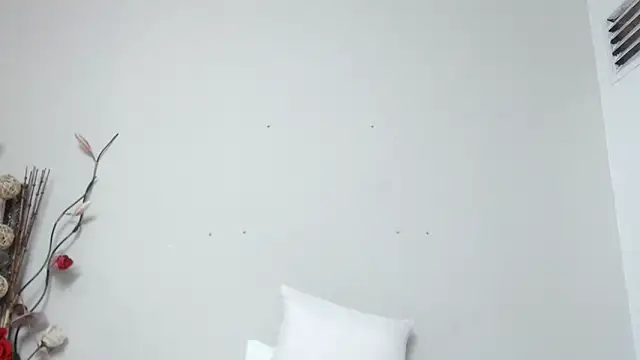 Snapshot of Nicol_Love0 chatting on 01.31.25 Nicol Love0 online show from 01.31.25