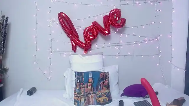 Snapshot of Nicol_Love0 chatting on 03.03.25 Nicol Love0 online show from 03.03.25