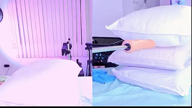 Kinky Mindy  online show from 04.09.26