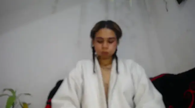 Snapshot of diamonmeli chatting on 01.10.25 diamonmeli online show from 01.10.25