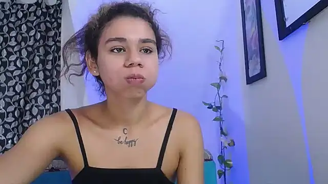 Snapshot of diamonmeli chatting on 02.07.25 diamonmeli online show from 02.07.25