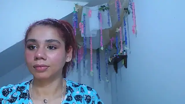 Snapshot of diamonmeli chatting on 03.11.25 diamonmeli online show from 03.11.25