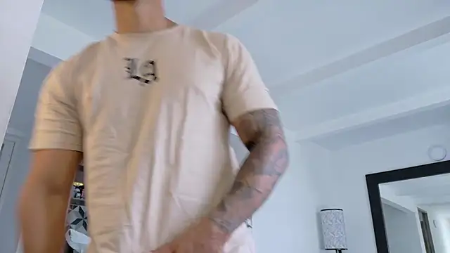 Snapshot of tony_muscle chatting on 03.07.26 tony muscle online show from 03.07.26