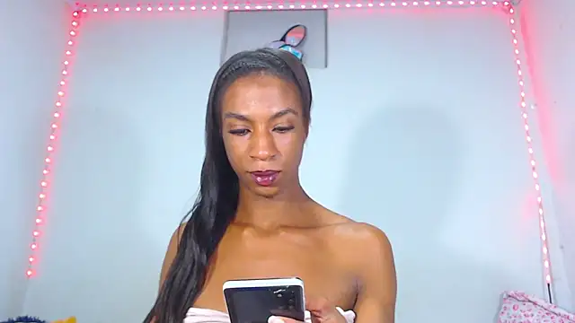 Snapshot of JessicaEbony chatting on 01.21.25 JessicaEbony online show from 01.21.25