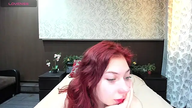 Miss you kiss online show from 12.20.24