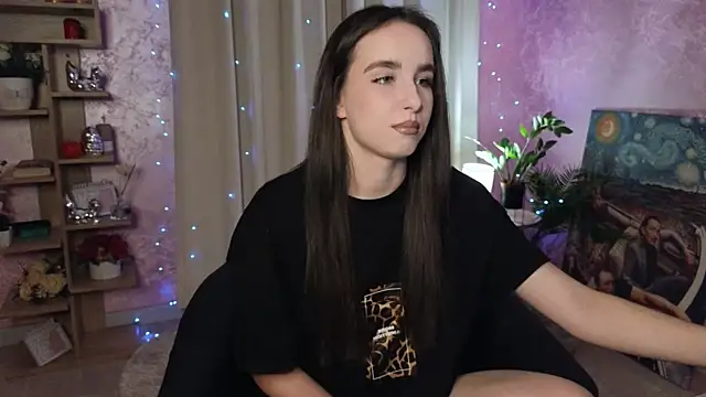 AuroraAksnesss online show from 12.13.24