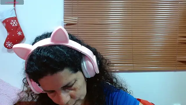 Snapshot of sila_bolum chatting on 11.28.25 sila bolum online show from 11.28.25