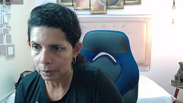 Snapshot of sila_bolum chatting on 04.21.26 sila bolum online show from 04.21.26