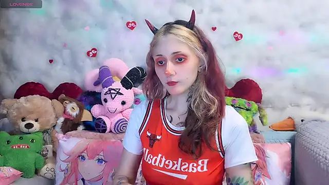Snapshot of _Devill_Baby chatting on 04.30.26 Devill Baby online show from 04.30.26