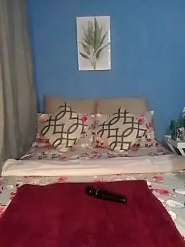 Snapshot of NunuBerry16 chatting on 02.22.25 NunuBerry16 online show from 02.22.25