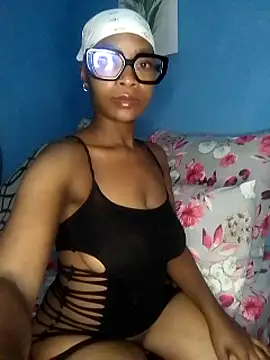 Snapshot of NunuBerry16 chatting on 02.27.25 NunuBerry16 online show from 02.27.25