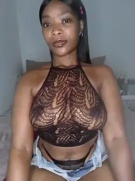 Snapshot of NunuBerry16 chatting on 09.14.25 NunuBerry16 online show from 09.14.25