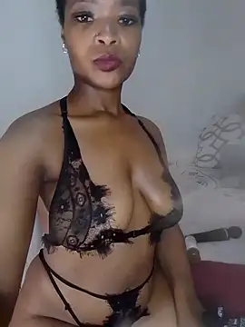 Snapshot of NunuBerry16 chatting on 09.19.25 NunuBerry16 online show from 09.19.25