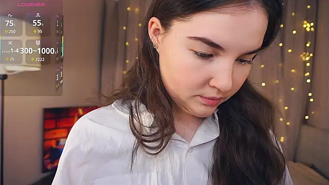 Snapshot of CathrynDail chatting on 02.05.26 CathrynDail online show from 02.05.26