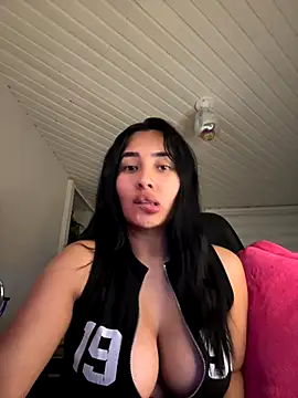 Anily Lovely online show from 09.23.25