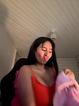 Anily Lovely online show from 11.05.25