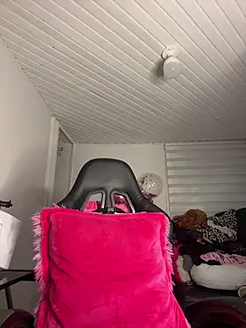 Anily Lovely online show from 02.27.26