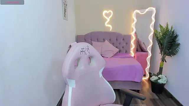 kendra tay online show from 02.14.25