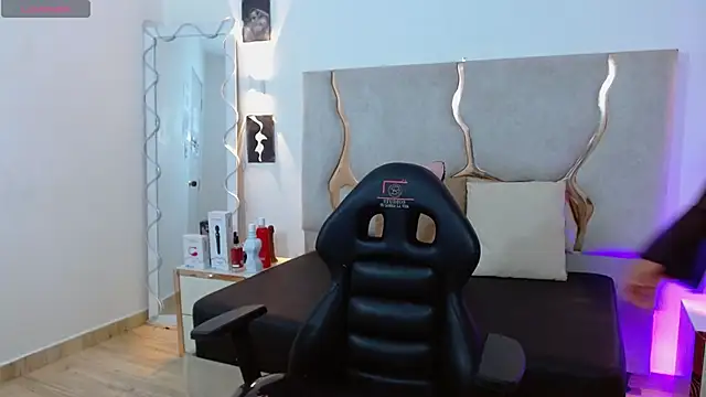 Daphnne tay online show from 09.23.25