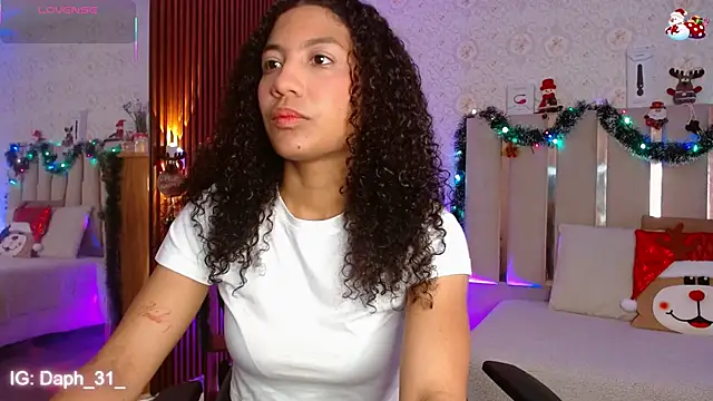 Daphnne tay online show from 12.03.25