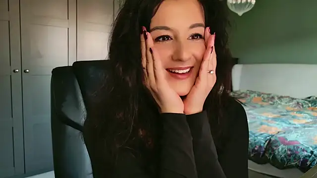 flatwhite0 online show from 11.03.25