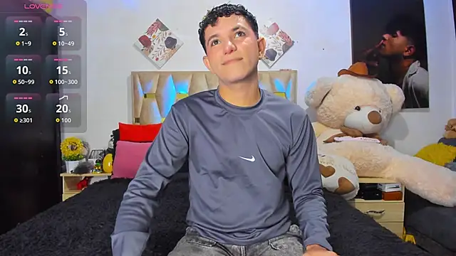 Snapshot of patrick_sanzz chatting on 11.20.25 patrick sanzz online show from 11.20.25