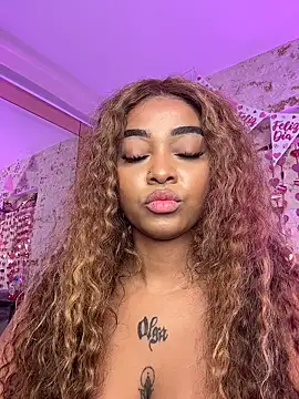 Snapshot of pamela_west chatting on 02.06.26 pamela west online show from 02.06.26