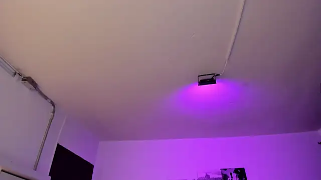 Amy Kiitty  online show from 03.31.26