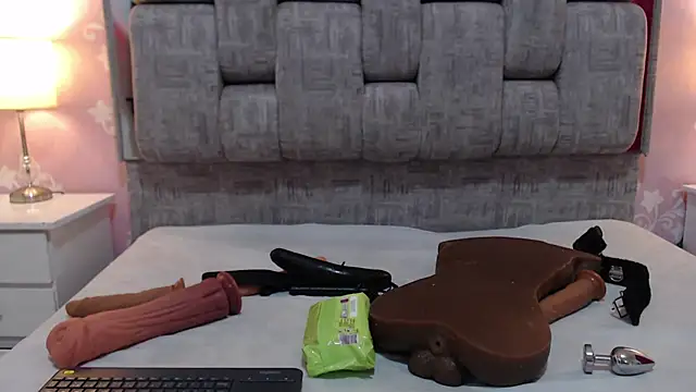 Snapshot of KarinaSimonz chatting on 02.11.25 KarinaSimonz online show from 02.11.25