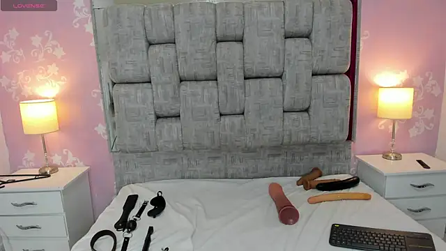 Snapshot of KarinaSimonz chatting on 03.06.25 KarinaSimonz online show from 03.06.25