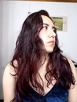 Snapshot of Emi_chik chatting on 01.25.25 Emi chik online show from 01.25.25