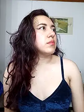 Snapshot of Emi_chik chatting on 02.27.25 Emi chik online show from 02.27.25