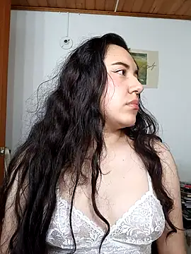 Snapshot of Emi_chik chatting on 11.16.25 Emi chik online show from 11.16.25