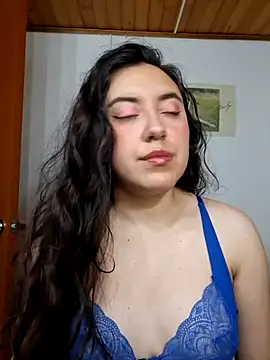 Emi chik online show from 03.14.26