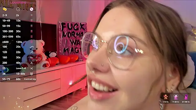 Marta May  online show from 03.04.25