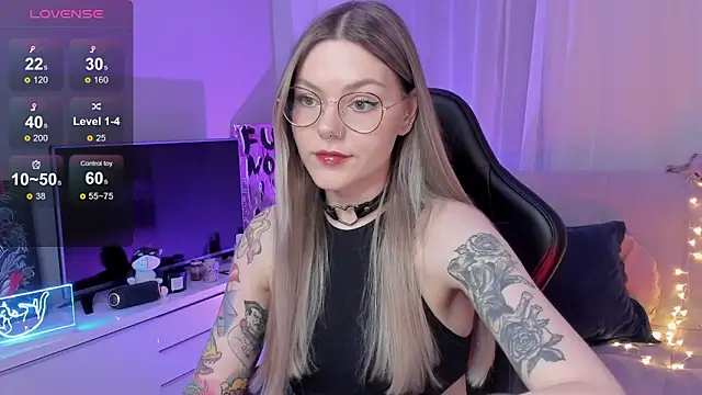 Marta May  online show from 10.08.25