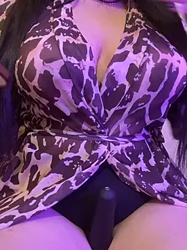 Cameelia online show from 12.21.25