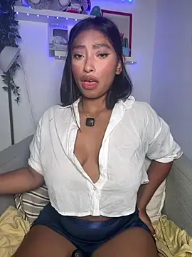 Isabella fasilier online show from 07.22.26