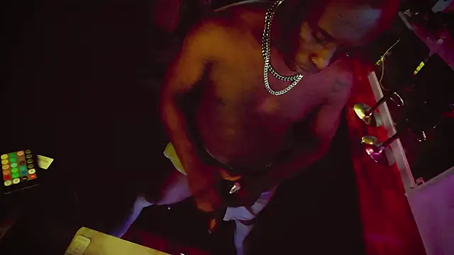 Pressure69mee online show from 02.02.25