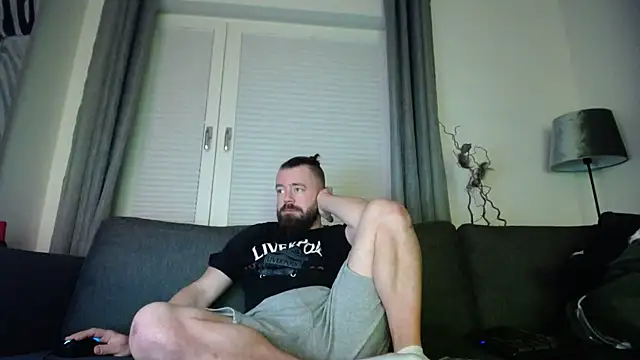 Snapshot of Sebuleczek chatting on 12.04.24 Sebuleczek online show from 12.04.24