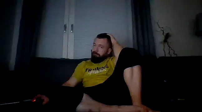 Snapshot of Sebuleczek chatting on 12.08.24 Sebuleczek online show from 12.08.24