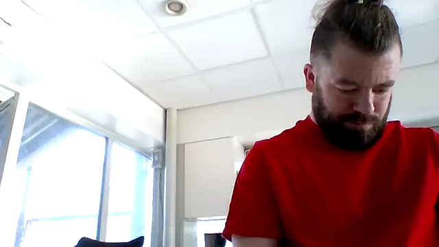 Snapshot of Sebuleczek chatting on 02.26.25 Sebuleczek online show from 02.26.25