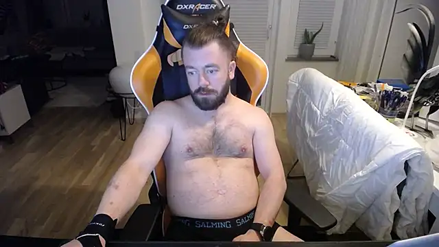 Snapshot of Sebuleczek chatting on 03.01.25 Sebuleczek online show from 03.01.25