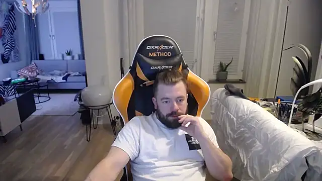 Snapshot of Sebuleczek chatting on 03.01.25 Sebuleczek online show from 03.01.25