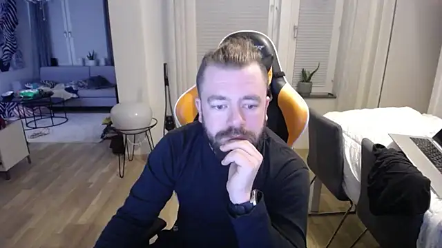 Snapshot of Sebuleczek chatting on 03.03.25 Sebuleczek online show from 03.03.25