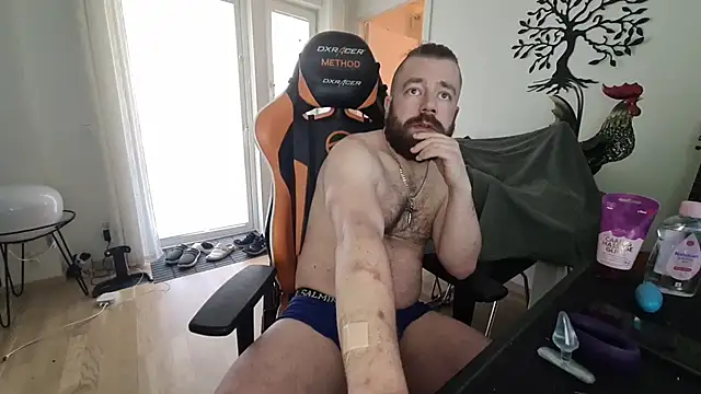 Snapshot of Sebuleczek chatting on 03.21.25 Sebuleczek online show from 03.21.25